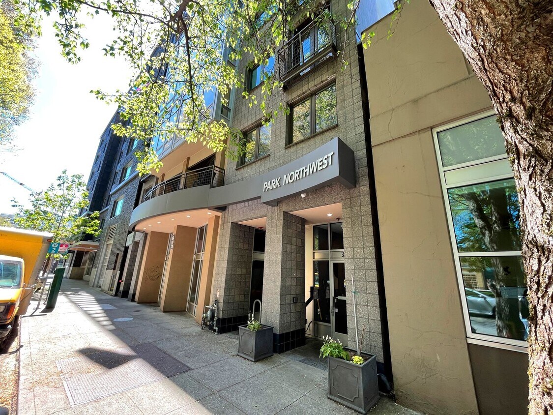 Fantastic Condo in NW Portland with Washer... - Fantastic Condo in NW Portland with Washer...