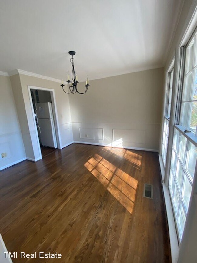 Building Photo - 3 br, 2.5 bath House - 4845 Winnebago Drive