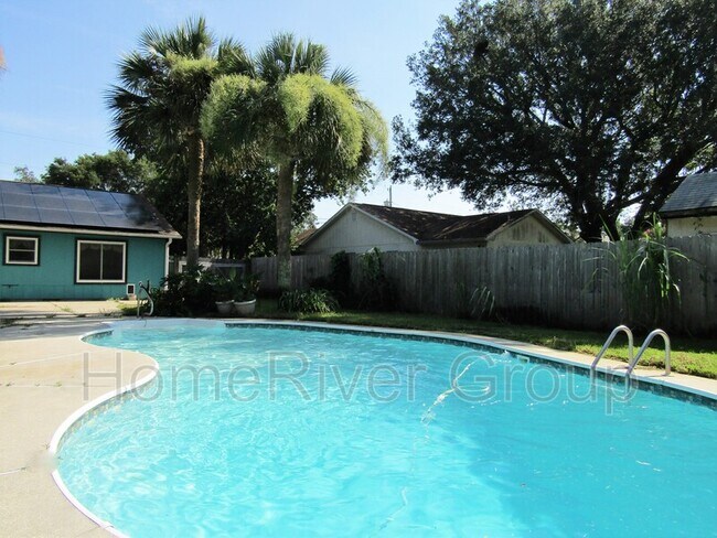 Foto del edificio - 4737 Kitty Hawk Cir