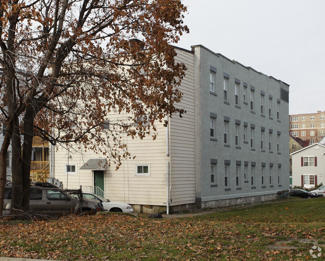 Building Photo - 326 Taylor Ave