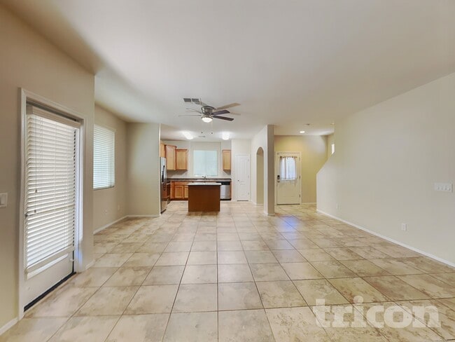 Building Photo - 4376 E Selena Dr