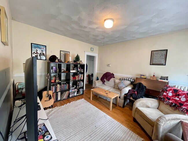 Building Photo - BRIGHTON 4BED FOR $4800 - AVAILABLE 9/1 CLOSE TO THE T