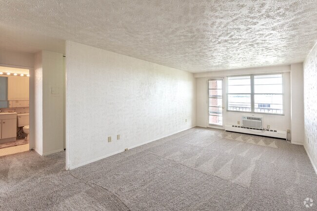 2HAB, 1BA - 900 ft² - Fountain Place Apartments