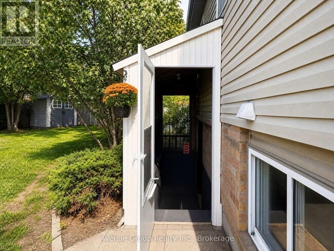 Building Photo - 54 Leggott Ave