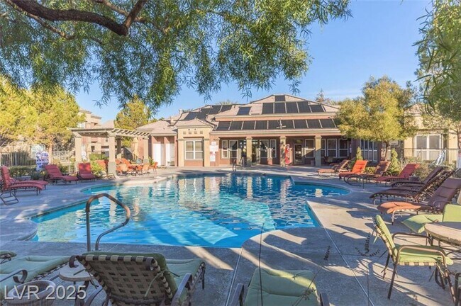 Building Photo - HIGHLY DESIRABLE SW CONDO LOCATED IN THE T...