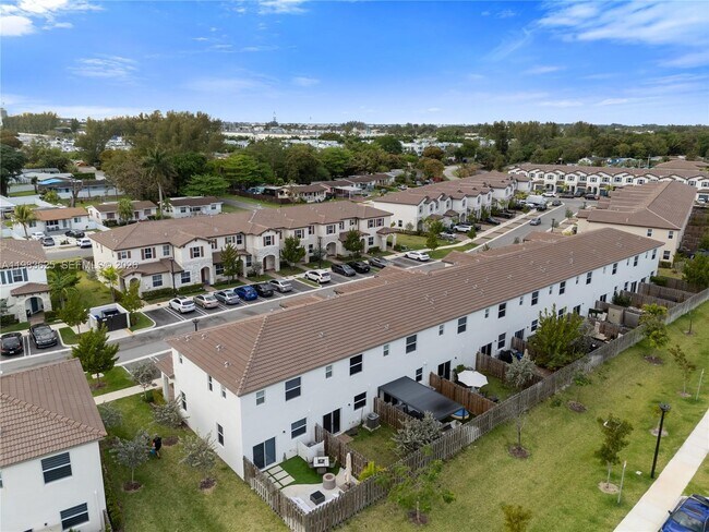 Foto del edificio - 12258 NW 24th Pl
