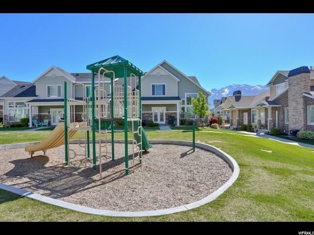 Building Photo - 11736 Mansonia Dr E
