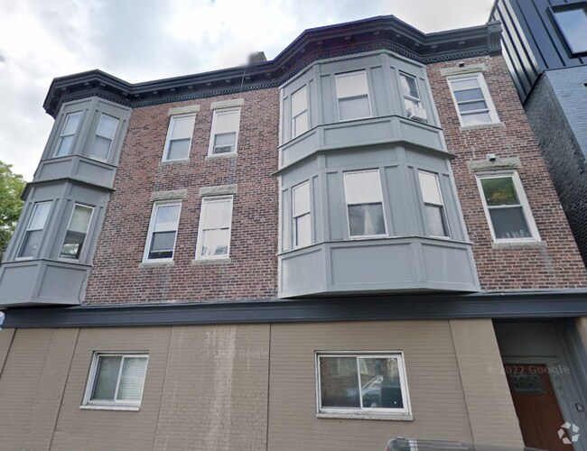 Jeffries PointAirport Apartments under 3,000 East Boston, MA 423