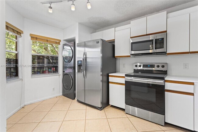 Foto del edificio - 1100 SW 128th Terrace