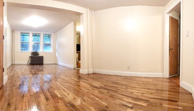 Building Photo - 254 Skillman St