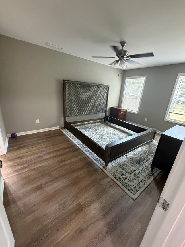 Foto del edificio - Perfect East Side Home For Students