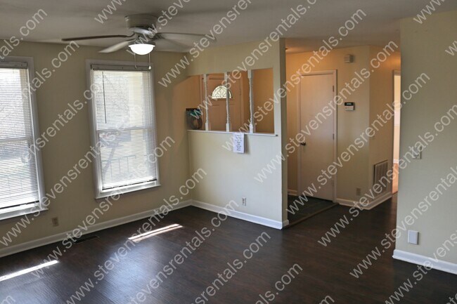 Foto del edificio - 3260 Niagara Dr