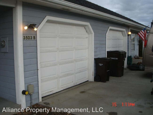 Building Photo - 3503 Cascade Loop