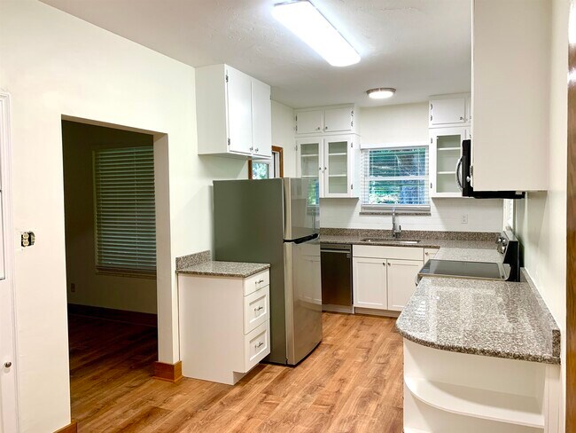 Foto del edificio - 1640 N Monroe St