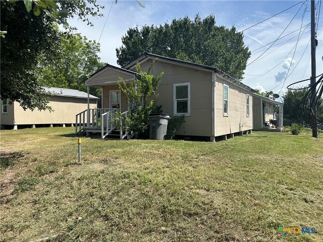 Building Photo - 808 S Cameron St