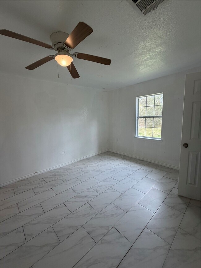 Building Photo - 9210 Tacquard Dr