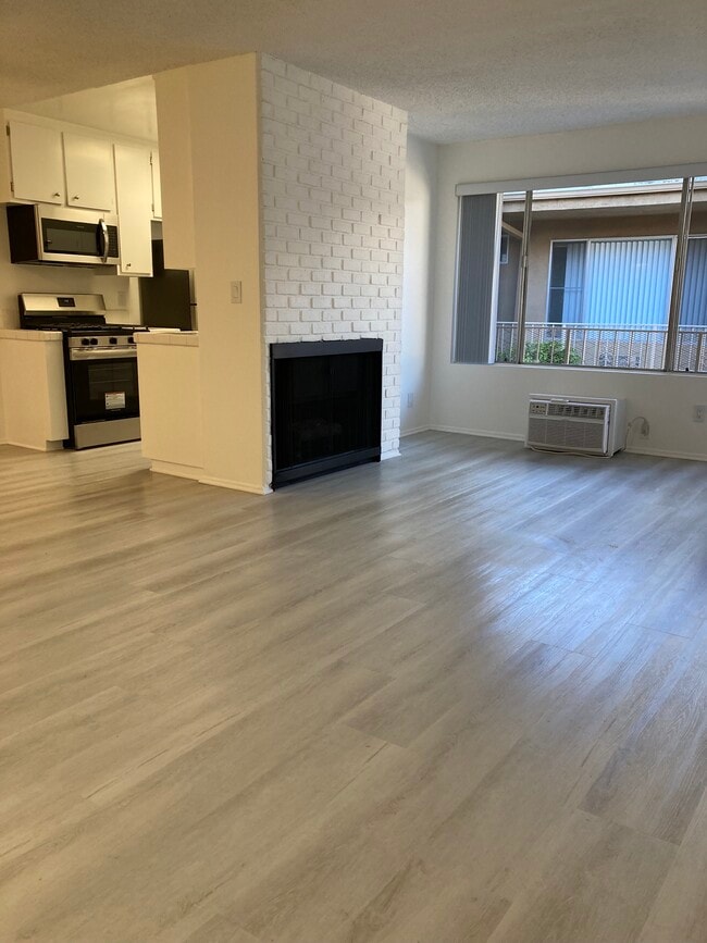 Building Photo - 1236 Amherst Ave