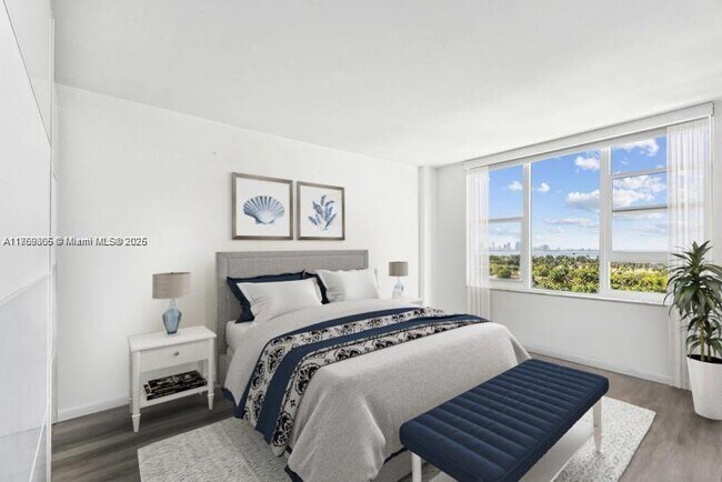 Foto del edificio - 5600 Collins Ave