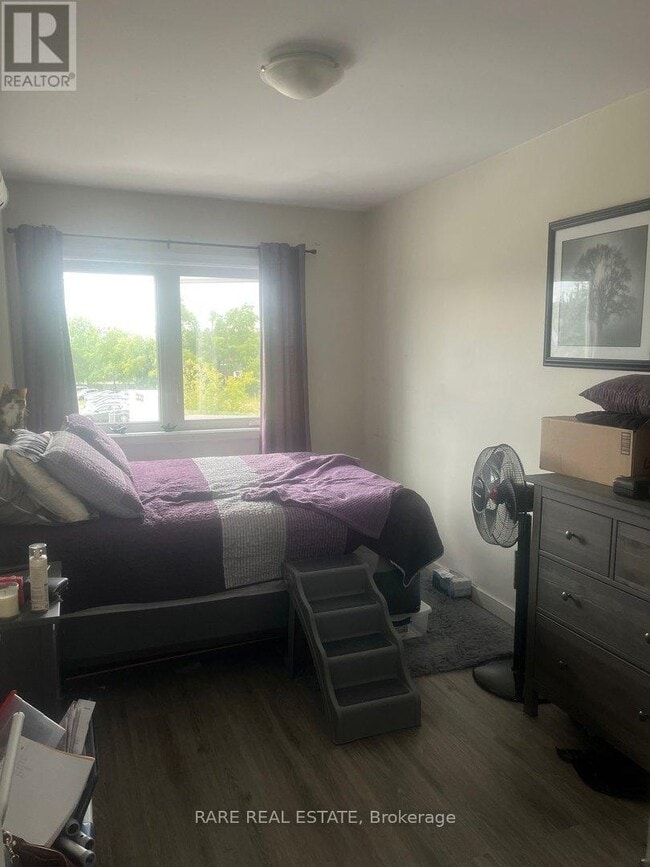 Building Photo - 252 Steel St