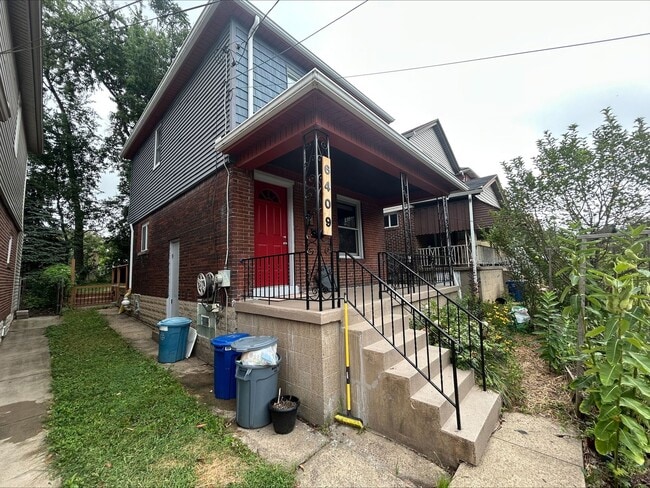 Foto del edificio - Cozy 2 bedroom in Squirrel Hill