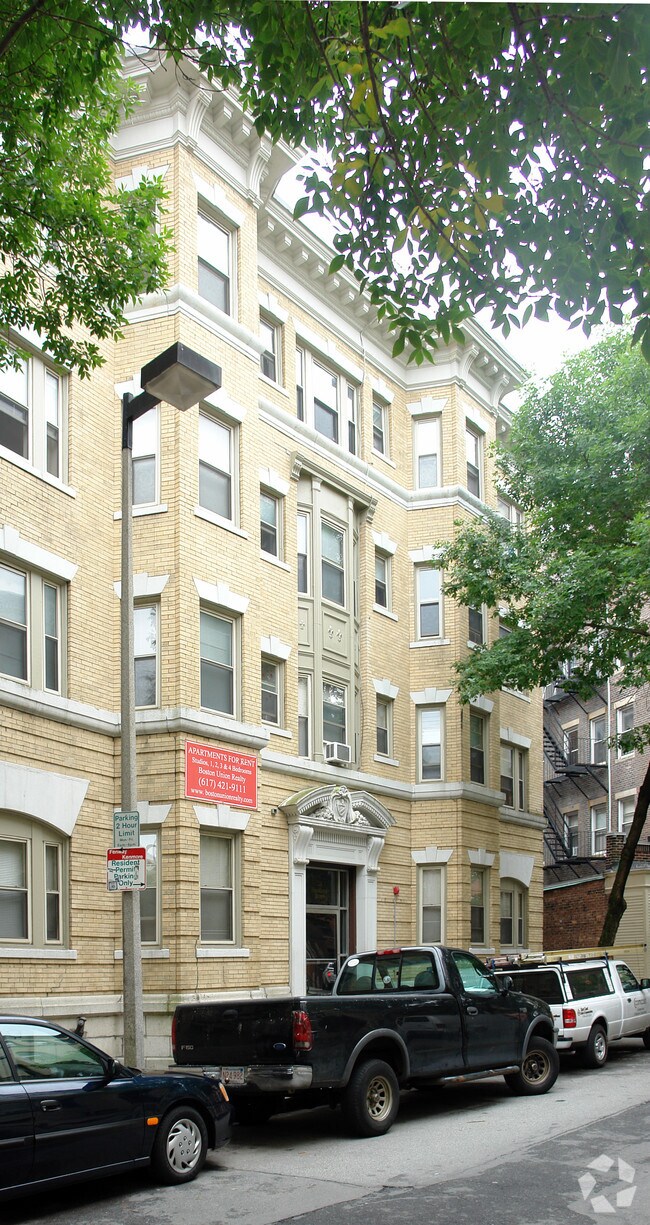 24 Haviland St, Boston, MA 02115 Apartments in Boston, MA