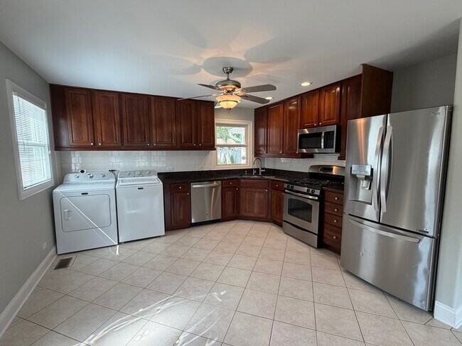 Foto del edificio - 2204 Campbell St