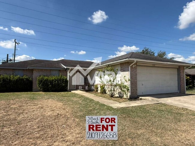 Building Photo - 5526 Green Grove Dr
