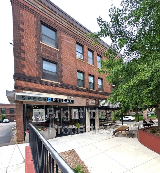 Building Photo - 2202 Hennepin Ave S
