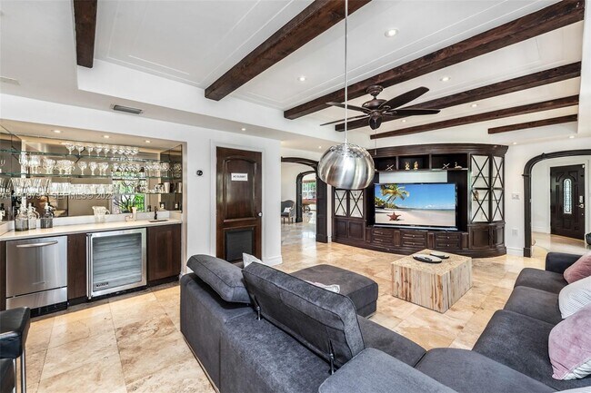 Foto del edificio - 1051 NE 89th St