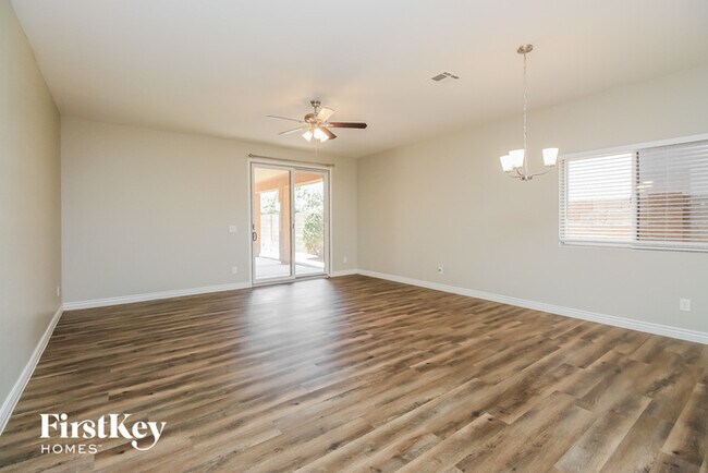 Foto del edificio - 677 W Mesquite Tree Ln