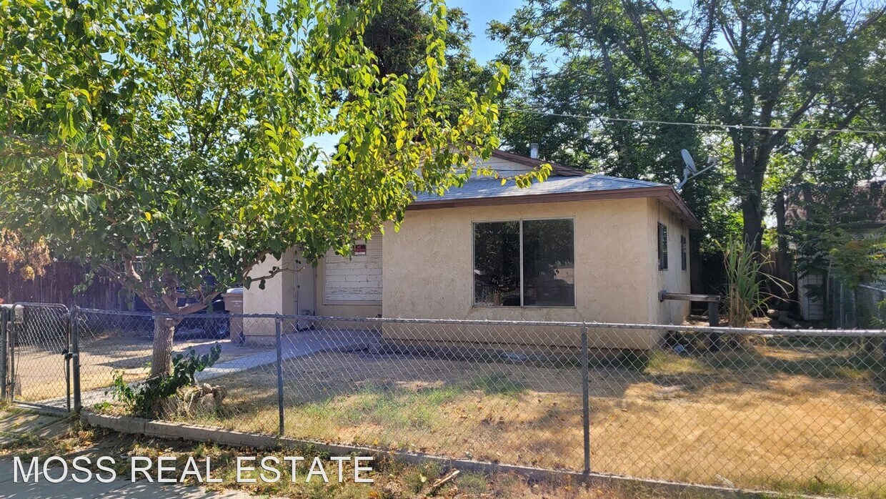 Primary Photo - 2 br, 1 bath House - 800 1/2 Goodman St