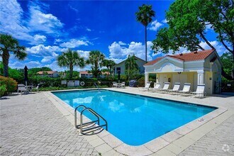 Building Photo - 4950 Deerfield Way