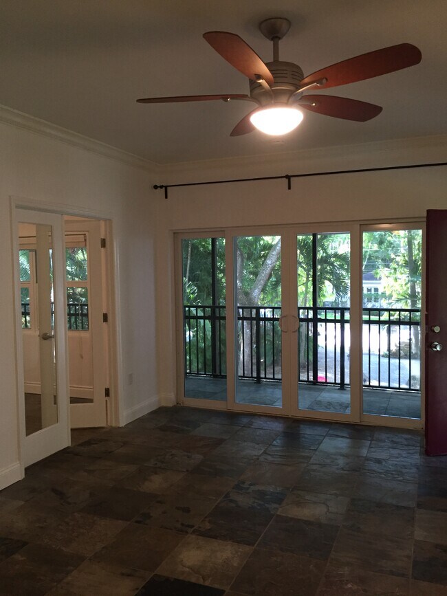 Living room - 3533 Loquat Ave