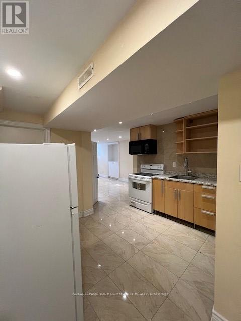 Building Photo - 539 Lightfoot Pl