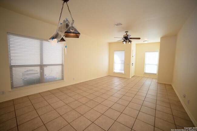 Foto del edificio - 6219 W Jolie Ct