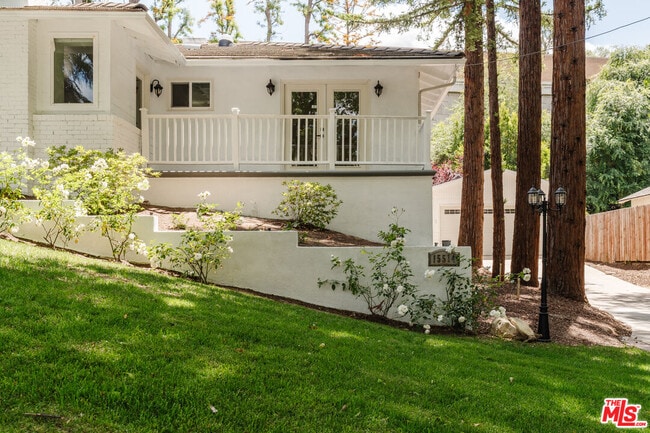 Building Photo - 15514 Del Gado Dr