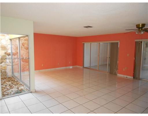 Foto del edificio - 4131 W 18th Ct