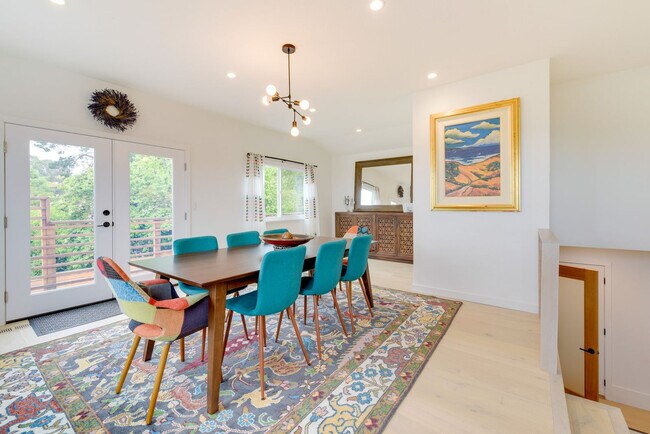 Foto del edificio - 7323 Waldo Ln