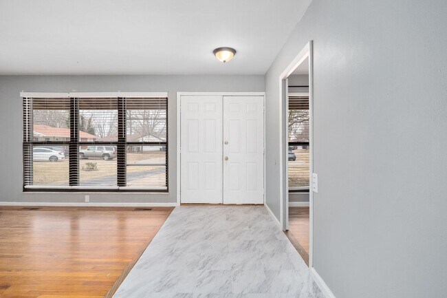 Foto del edificio - 3 Bed, 2 Bath Single Family Ranch with Bas...