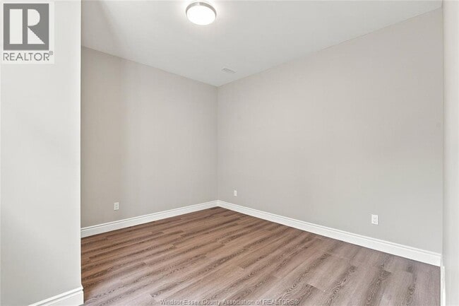 Building Photo - 2455 Pillette Rd