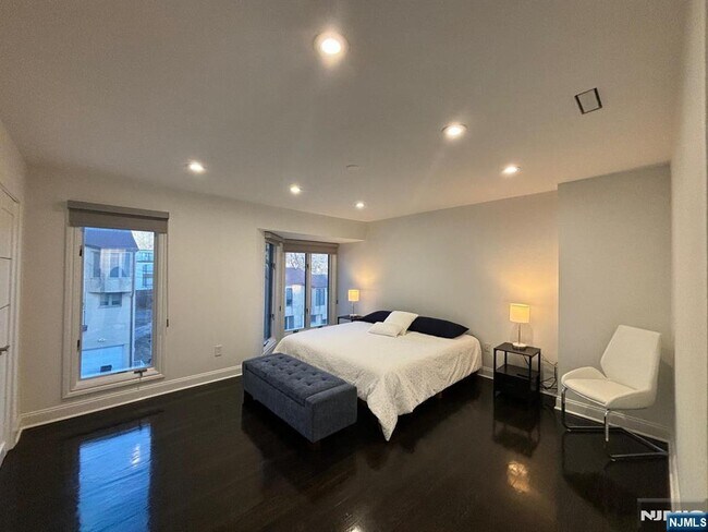 Foto del edificio - 20 Veterans Way