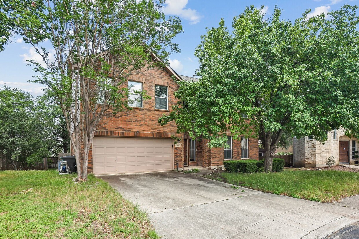 Primary Photo - 4 Bedroom/2.5 Bath Crescent Point Subdivision