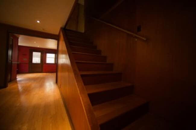 Building Photo - Beautiful 4 BD/2 BA Home !