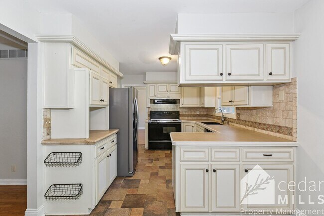 Foto del edificio - Beautiful Brick Home in West Wichita. Godd...