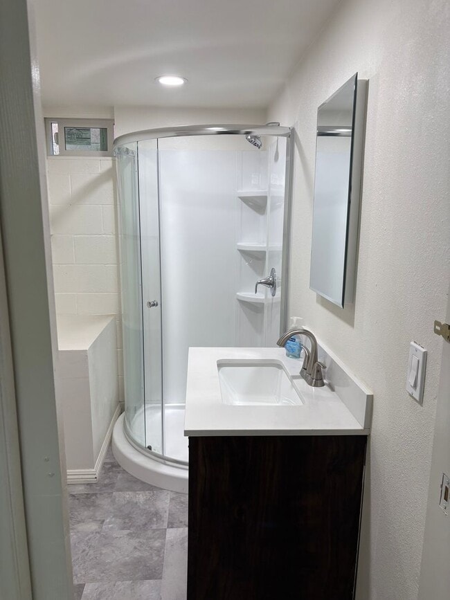 Building Photo - Charming 1 BR 1BA studio for rent.