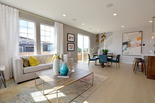 Building Photo - Bonus Loft!