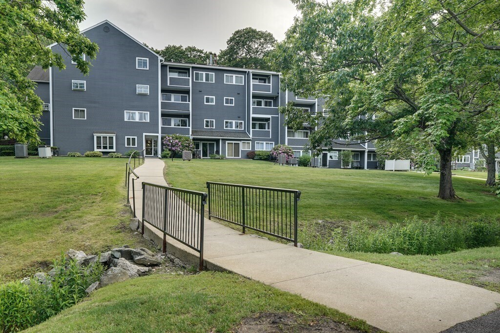 400 Colonial Dr Unit 51, Ipswich, MA 01938 Condo for Rent in Ipswich