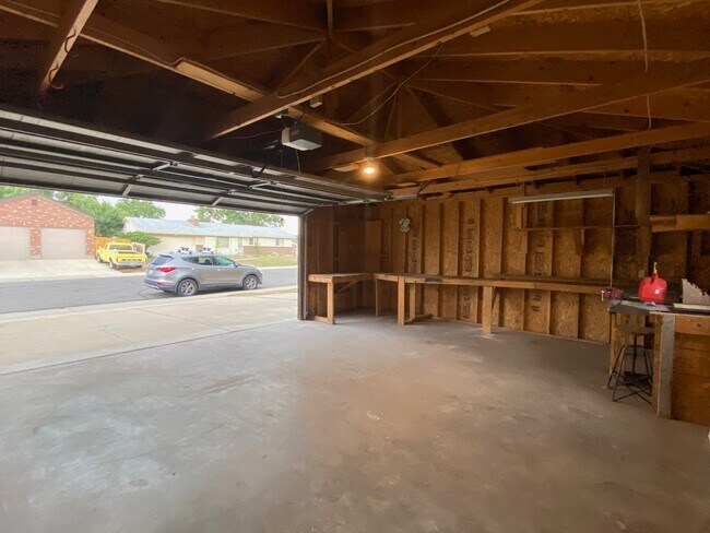 Foto del edificio - 1689 S Garrison St