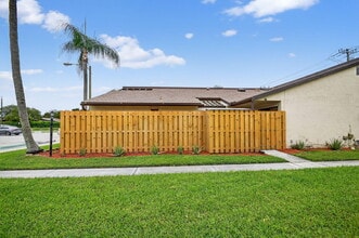 Building Photo - 2701 Waterview Cir