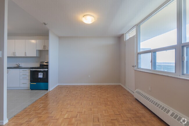 2 chambres, 1 salle de bain - 885 pi² - Salle à manger - 165-195 Barrington Ave